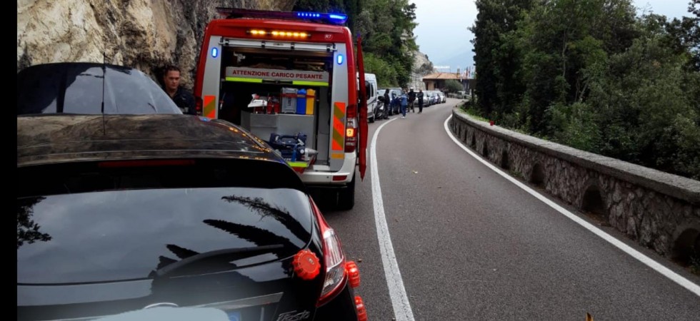 Scontro moto-auto sulla Gardesana occidentale